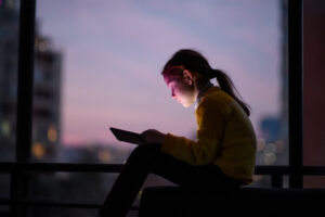 Stressed Parents Give Kids More Screen Time, Study Finds