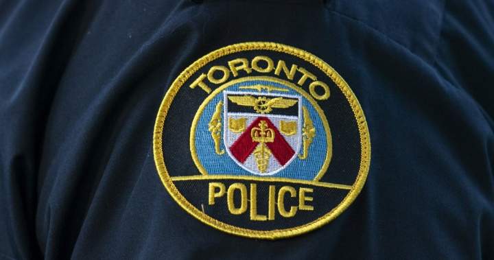 Toronto police officer shot during downtown e-bike robbery