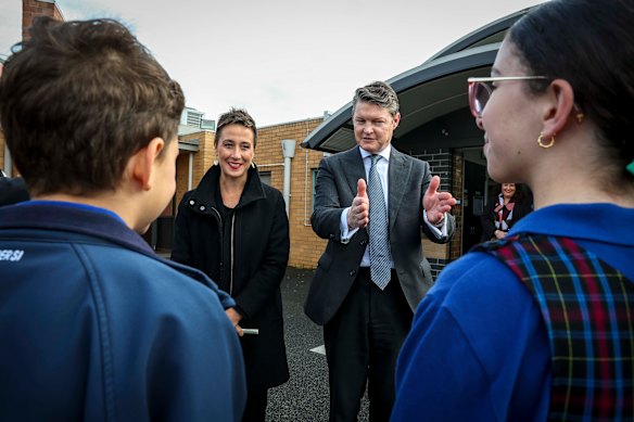 Education Minister Gabrielle Williams and Premier Ben Carroll visit St Christopher’s Primary School in Airport West.