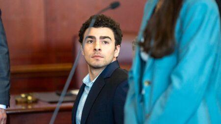 Mangione lawyers say media limits at murder trial are unconstitutional, fear court will 'hand-pick' press