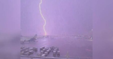 B.C. storm causes new wildfires, airport delays after more than 7K lightning strikes