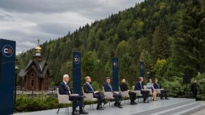 Behind the scenes: summit row and oil deal test Hungary-Ukraine ties