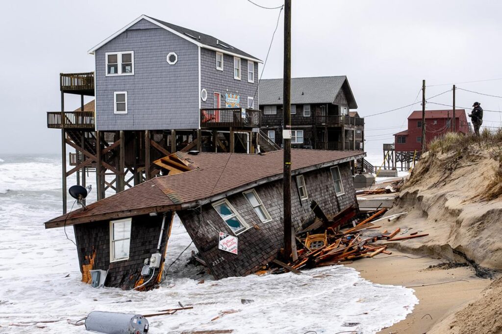 Powerful nor’easter pounds dozens of vulnerable shore homes in North Carolina’s Outer Banks — with 100 more at risk