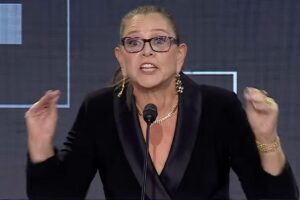 Hollywood actress’ performative rant about son’s sexuality at LGBT gala fuels online backlash