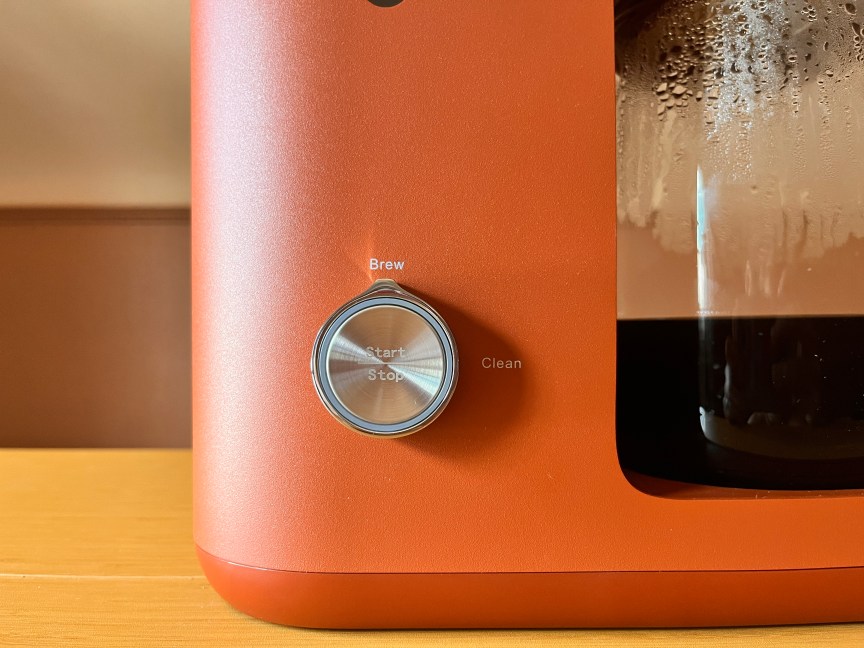 A knob on a coffee maker