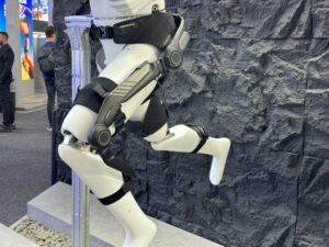 Hypershell’s Halo Full-Leg Exoskeleton Made Me Dream Big About the Hikes I Hope to One Day Attempt
