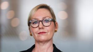 RBA expected to announce fourth rate rise this year; Greens leader Larissa Waters steps down due to illness; Trump denies asking Xi about potential US arms sales