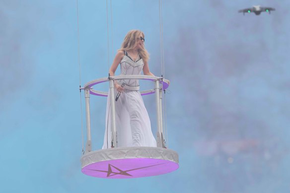 Kylie sky-high at the MCG
