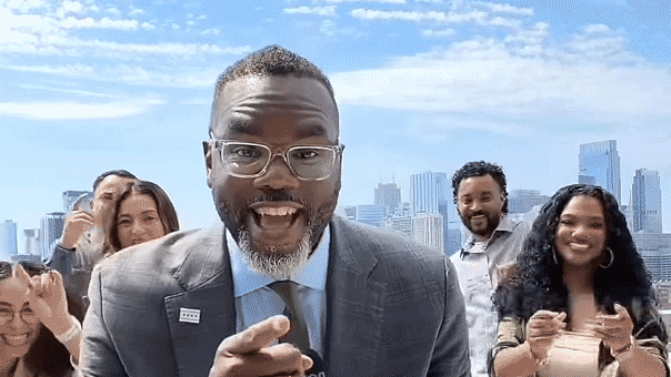 Brandon Johnson's latest viral moment sends Chicago critics into a frenzy: 'What the actual F?'