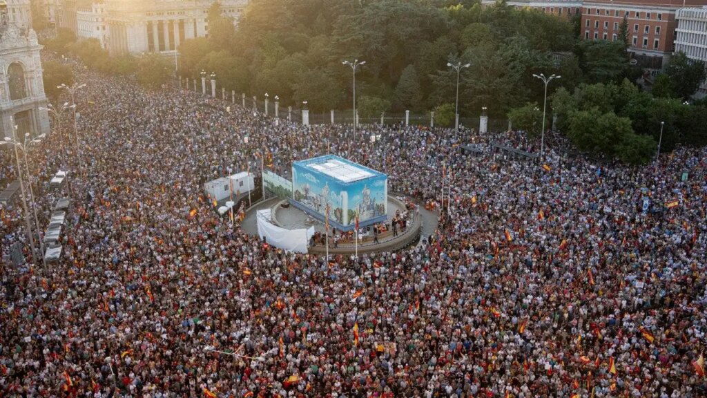 Tens of thousands flood streets to protest Spain border crisis