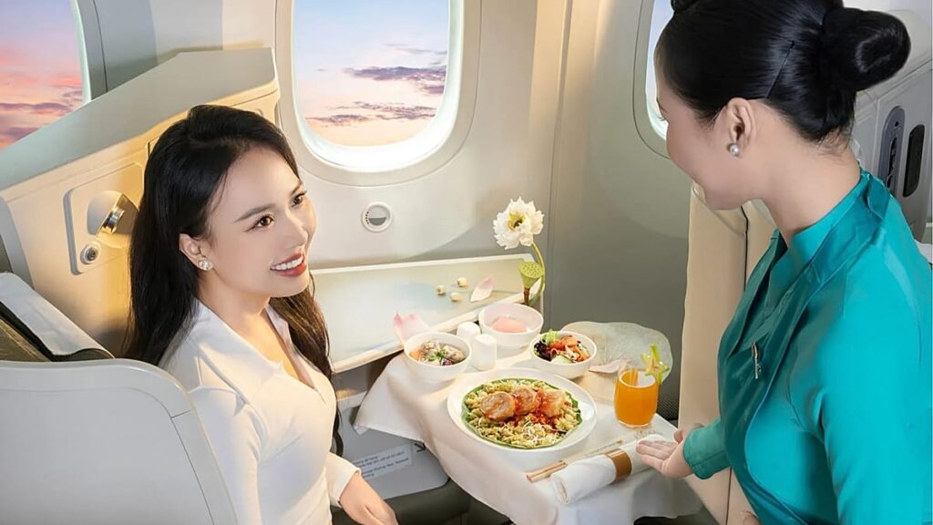 Which are the world's best airlines and airports for dining?