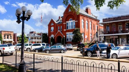 Police near Ole Miss respond to suspected overdose, say 'not student-related'