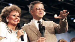 Jim Bakker, 'PTL Club' televangelist and fmr. husband of Tammy Faye, dead at 86