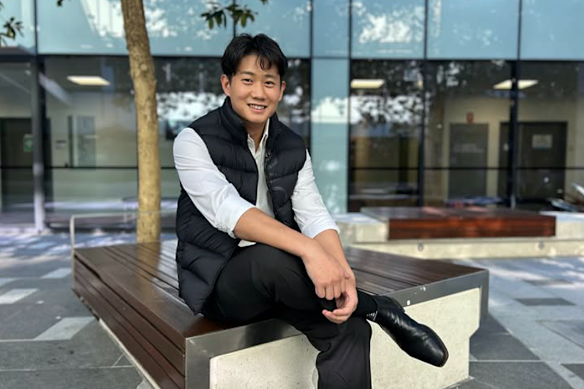 Gold Coast University Hospital doctor Yian Zhao moved from China to Australia as a child because of his asthma. 