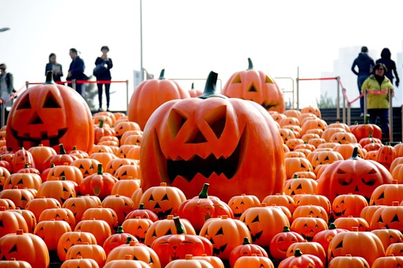 An installation of 500 pumpkin lights to mark the Halloween in Shenyang, Liaoning province, China.