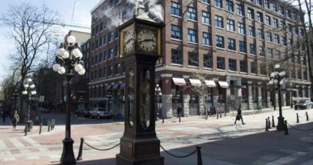 Clocks stay in daylight saving, but analysis backs permanent standard time