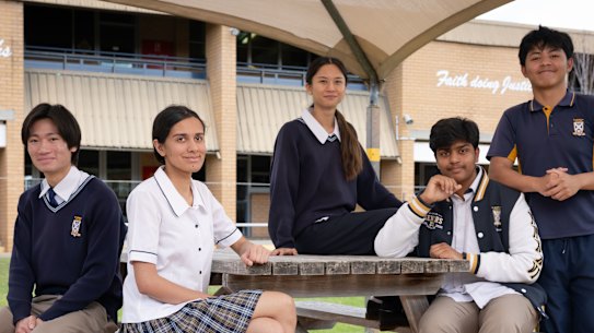 HSC biology students from St Andrews College, Marayong, Myron Nicolas, Bhavrit Sidhu, Maria Angela Pilayre, Abhinav Kondapavuloori and
Calvin John Mediana. 