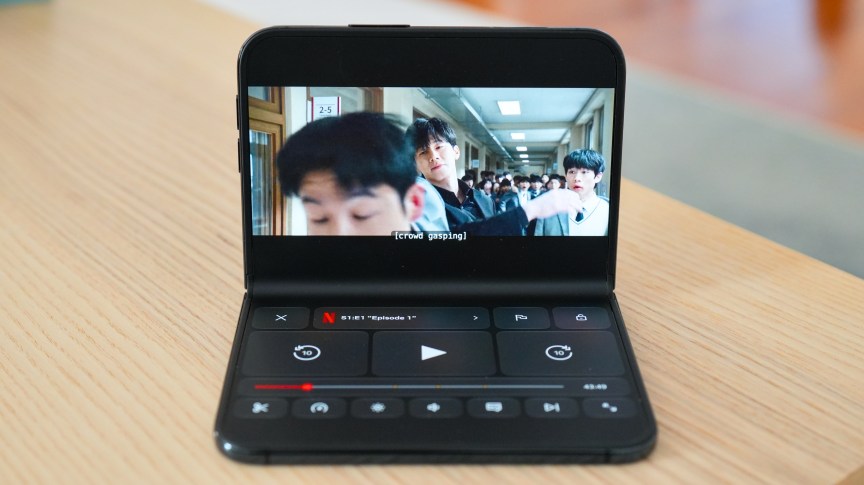 Netflix on the iPhone Duo