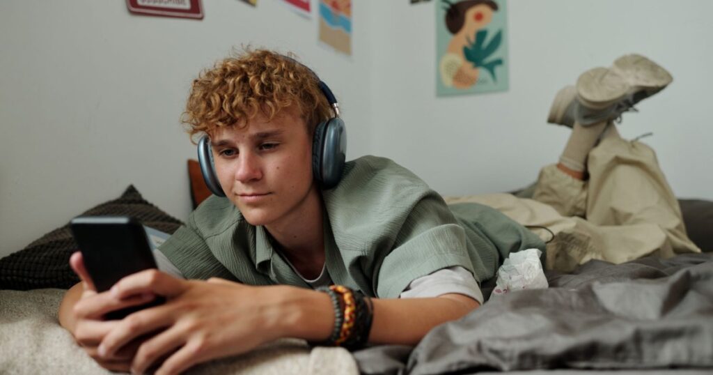 What Parents Are Actually Getting Wrong About Teen Screen Time and Social Media Use
