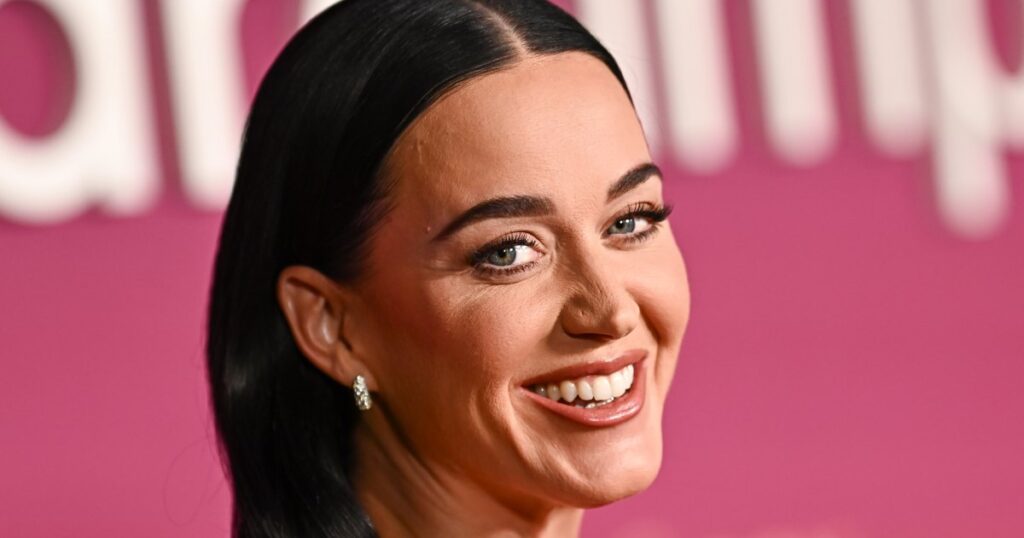 Katy Perry’s Oddly Chic ‘Cocoon’ Bag Is Taking Over — So Naturally, We’re Copying the Look for $30