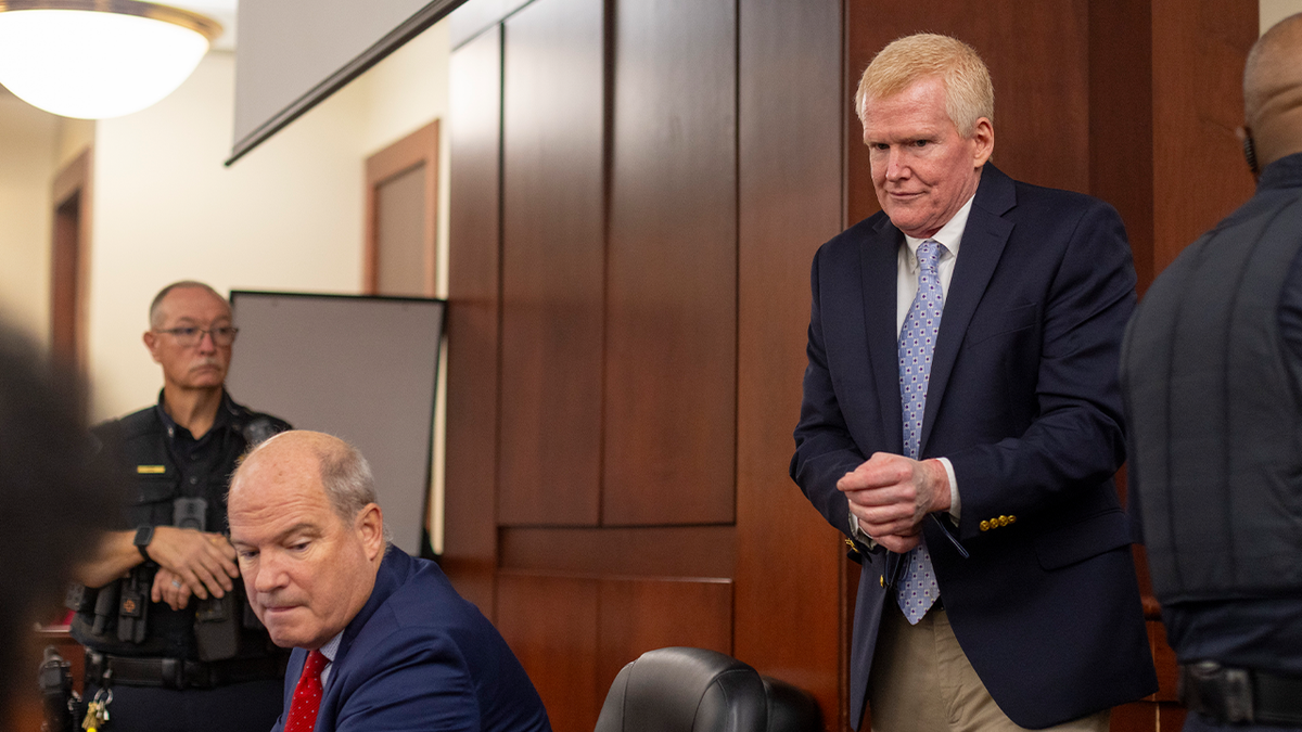 Murdaugh in court.