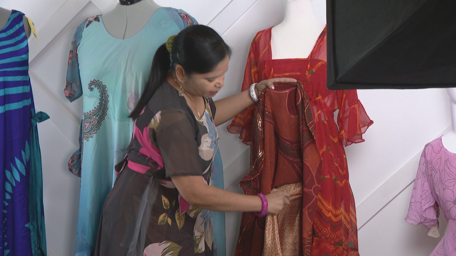 Saskatoon woman transforming discarded saris, giving new purpose