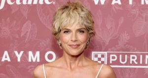 Selma Blair Attends 90s Con ‘As Planned’ Days After Arrest Over Alleged Plane Incident