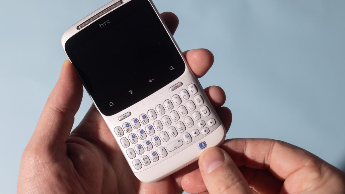 Hands holding the HTC ChaCha