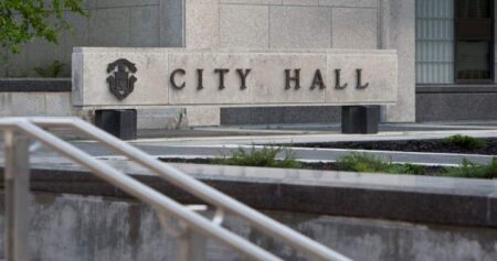 Province-city relationship key point during Winnipeg mayoral debate