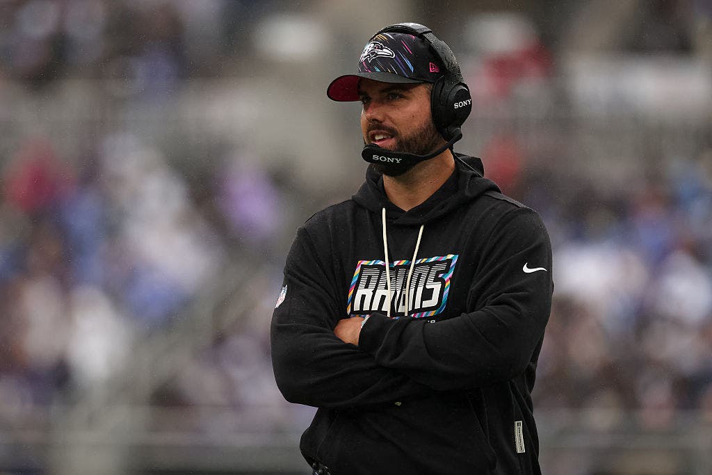 Before getting his first shot to call plays, Ravens offensive coordinator Declan Doyle learned from Ben Johnson with the Bears and Sean Payton with the Saints and Broncos. (Photo by Scott Taetsch/Getty Images)