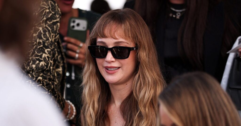 Jennifer Lawrence’s Cozy Suede Mules Are the Chic Anti-Sneaker Trend You’ll Wear 24/7