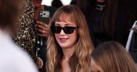 Jennifer Lawrence’s Cozy Suede Mules Are the Chic Anti-Sneaker Trend You’ll Wear 24/7