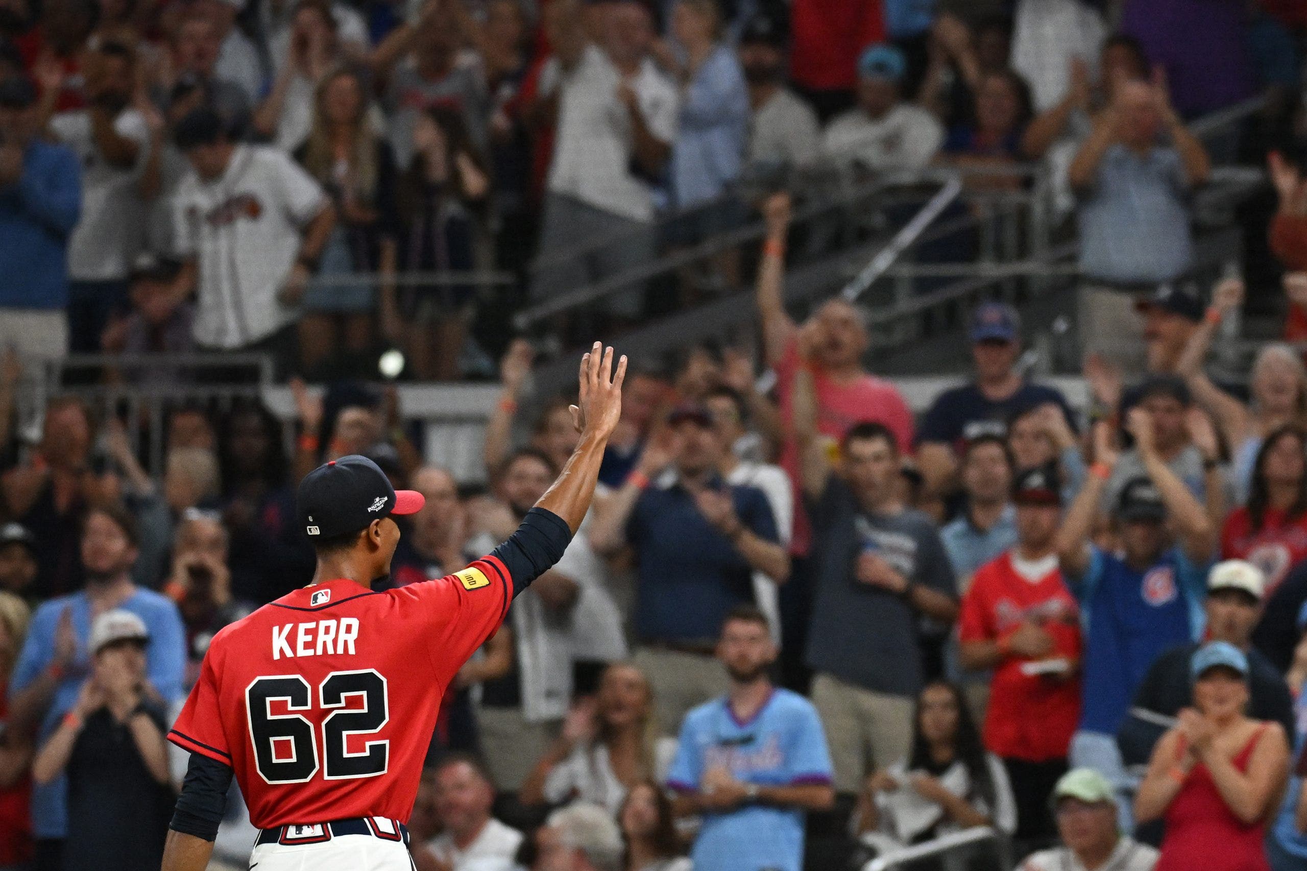 Ray Kerr gets a deserved ovation. (Photo by Edward M. Pio Roda/Getty Images)