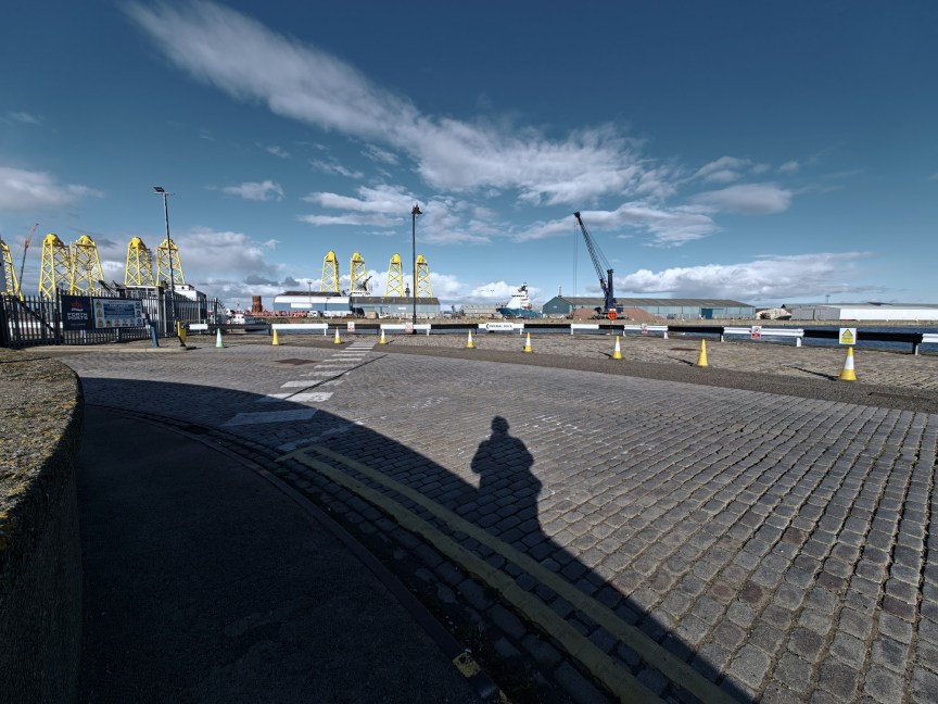 Image of a harbor with a blue sky